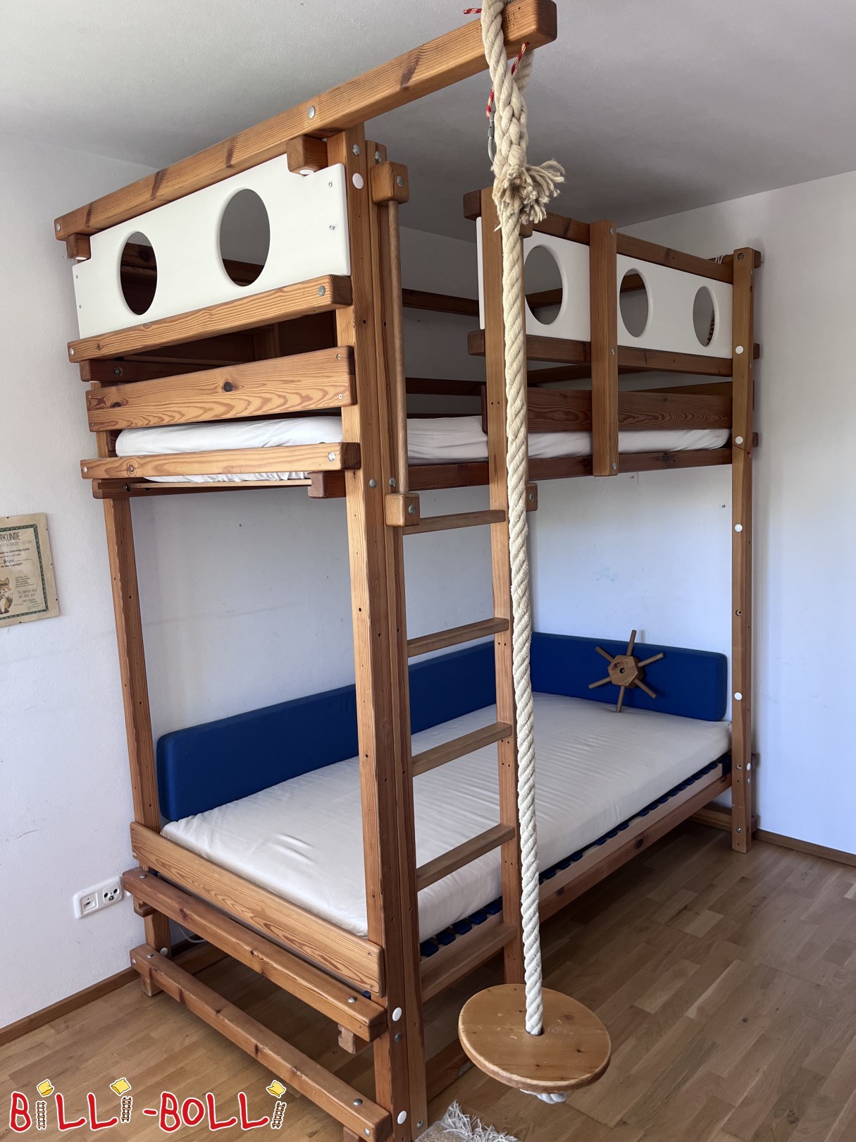 Oglas 5725: Podesivi krevet na kat s panelima u stilu brodskog prozorčića, 100x200 cm Podesivi krevet na kat s panelima u stilu brodskog prozorčića, 100x200 cm (Kategorija: Spratni krevet koji raste s vašim djetetom used)