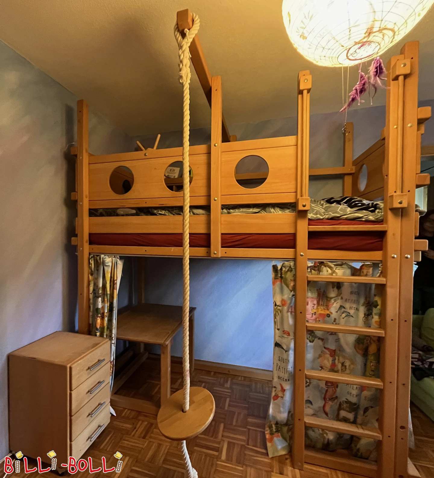 Palėpės lova, auganti kartu su vaiku su įvairiais priedais, stalu ir konteineriu (Kategorija: Palėpės lova auga kartu su vaiku used)