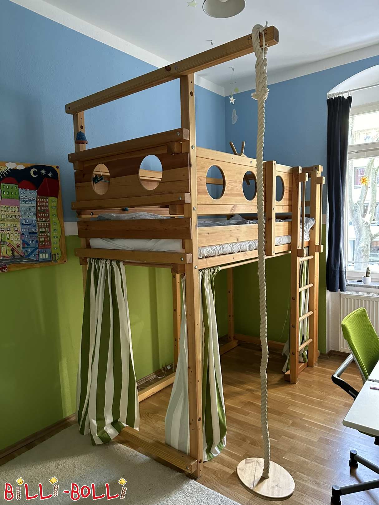 Loft-voodi, mis kasvab koos lapsega narilaudade, riiuli ja kiikplaadiga (Kategooria: Loft-voodi kasvab koos lapsega used)