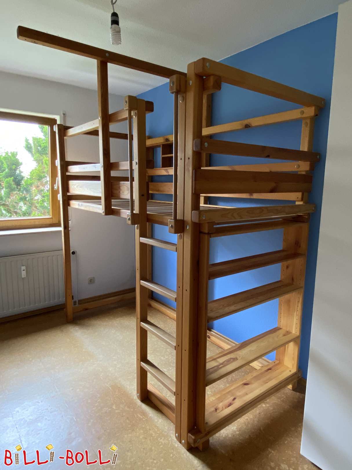 Letto a soppalco in crescita con ripiani e pioli a scala piatta (Categoria: Letto a soppalco trasformabile di seconda mano)