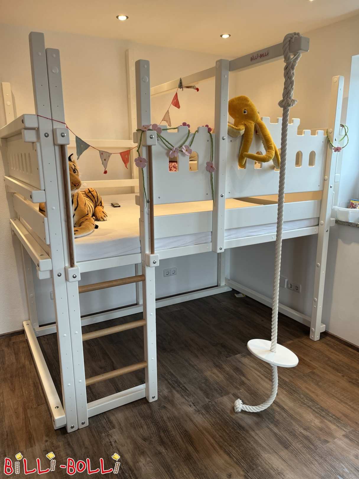 Loft bed that grows with the child, knight themed boards in pine, white glazed (Category: Loft Bed Adjustable by Age pre-owned)
