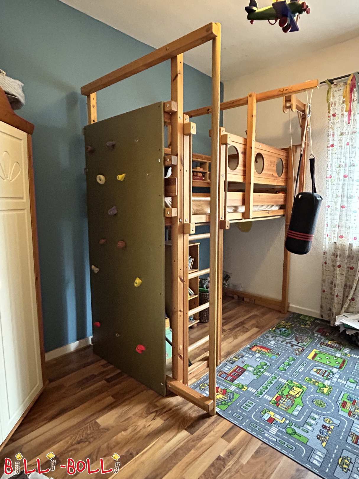 Original cama alta Billi-Bolli que crece con su hijo con un montón de extras (Categoría: Cama alta ajustable a la edad de segunda mano)