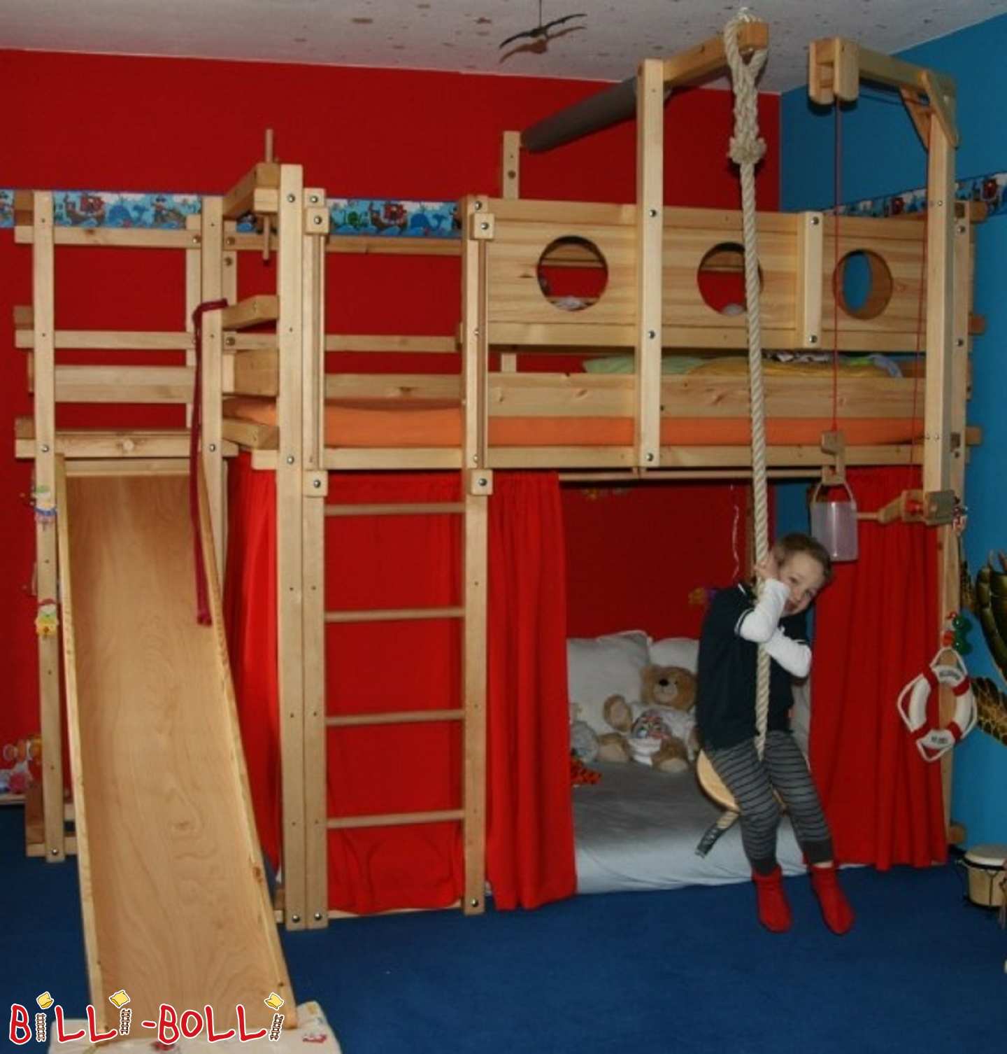 Rostoucí půdní postel, skluzavka, hrací jeřáb, 120 x 200 cm (Kategorie: Podkrovní postel roste s dítětem použité)