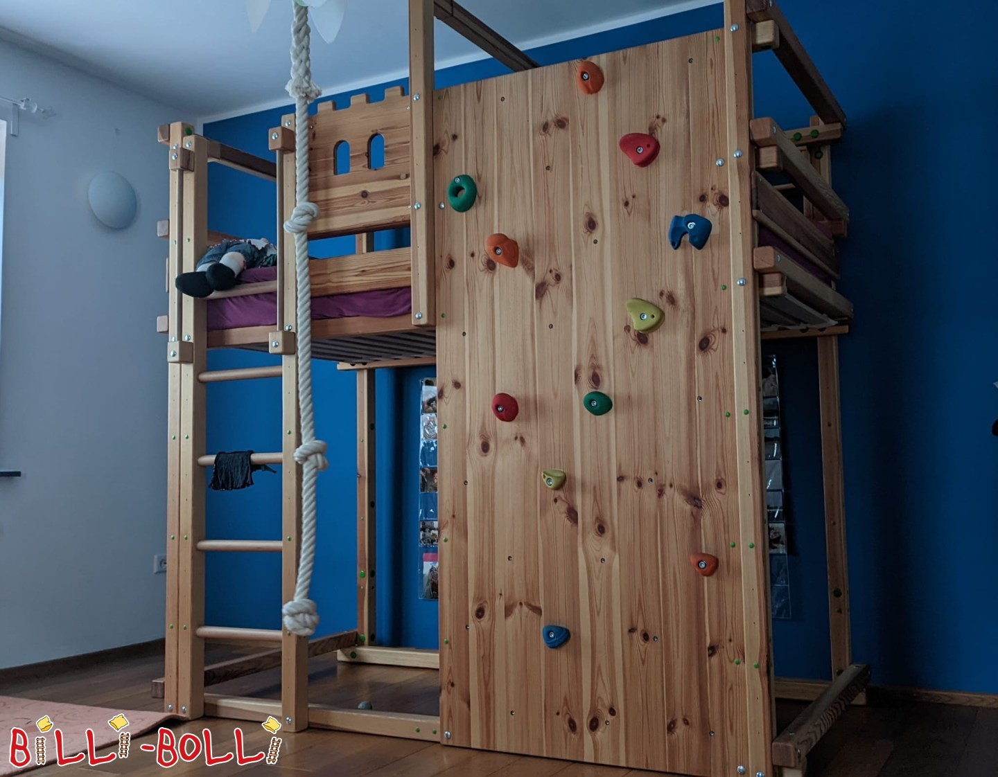 Astellbar Loftbett plus Klettersmau + méi, Fichte, geölt/gewachst (Kategorie: Loftbett mat Armaufleeën a Leeder, gebraucht)