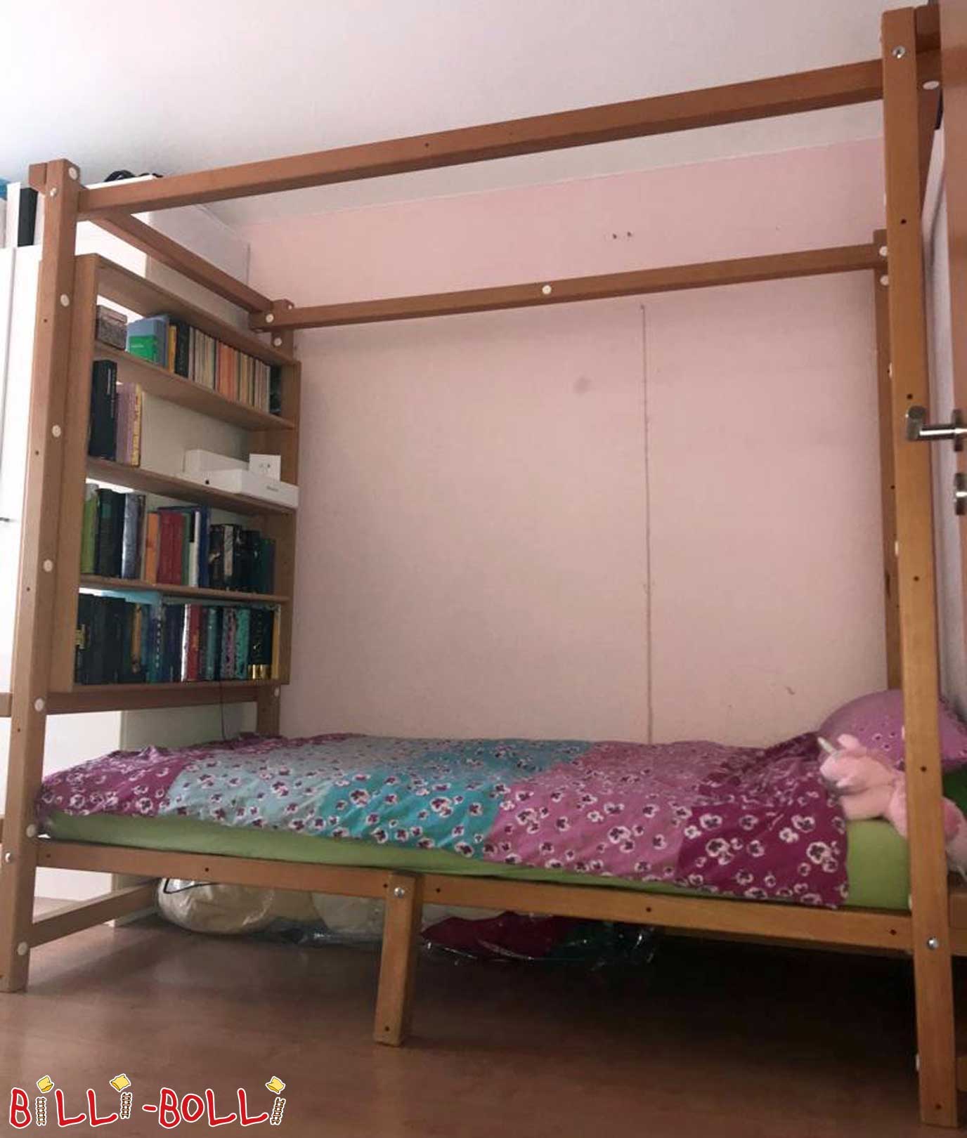 Loftová posteľ, ktorá rastie s dieťaťom (Kategória: Použitá vysoká posteľ)