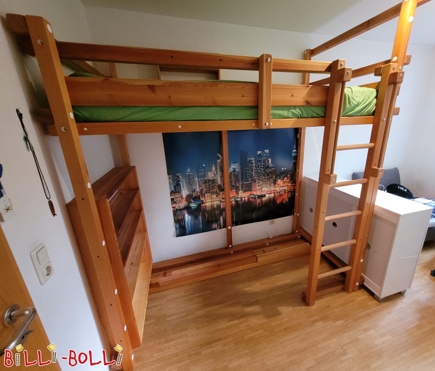Reklamm 5717: Mat-mir-wuessend Loftbett Mat-mir-wuessend Loftbett (Kategorie: Loftbett mat Armaufleeën a Leeder, gebraucht)