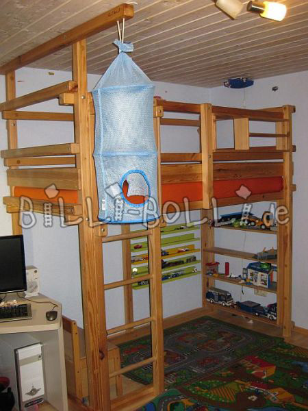 Łóżko na poddaszu, które rośnie wraz z dzieckiem (Kategoria: Używane łóżko na poddaszu)