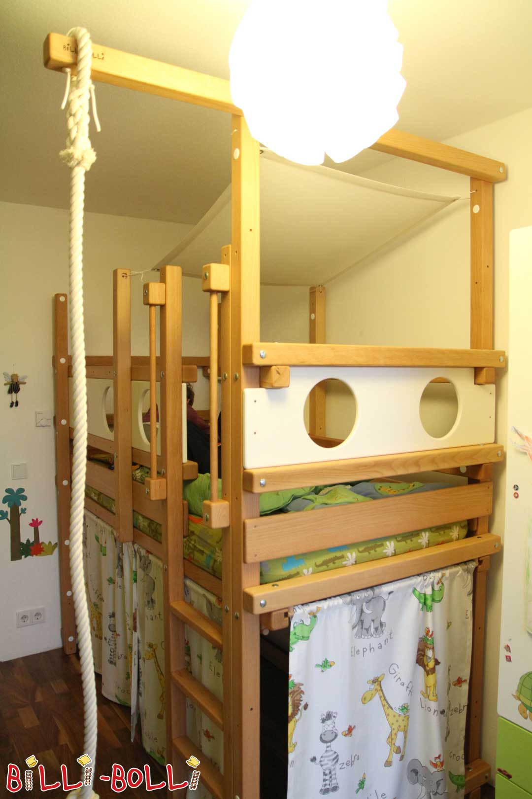 समुद्री डाकू बिस्तर जो बच्चे के साथ बढ़ता है (कोटि: मचान बिस्तर का इस्तेमाल किया)