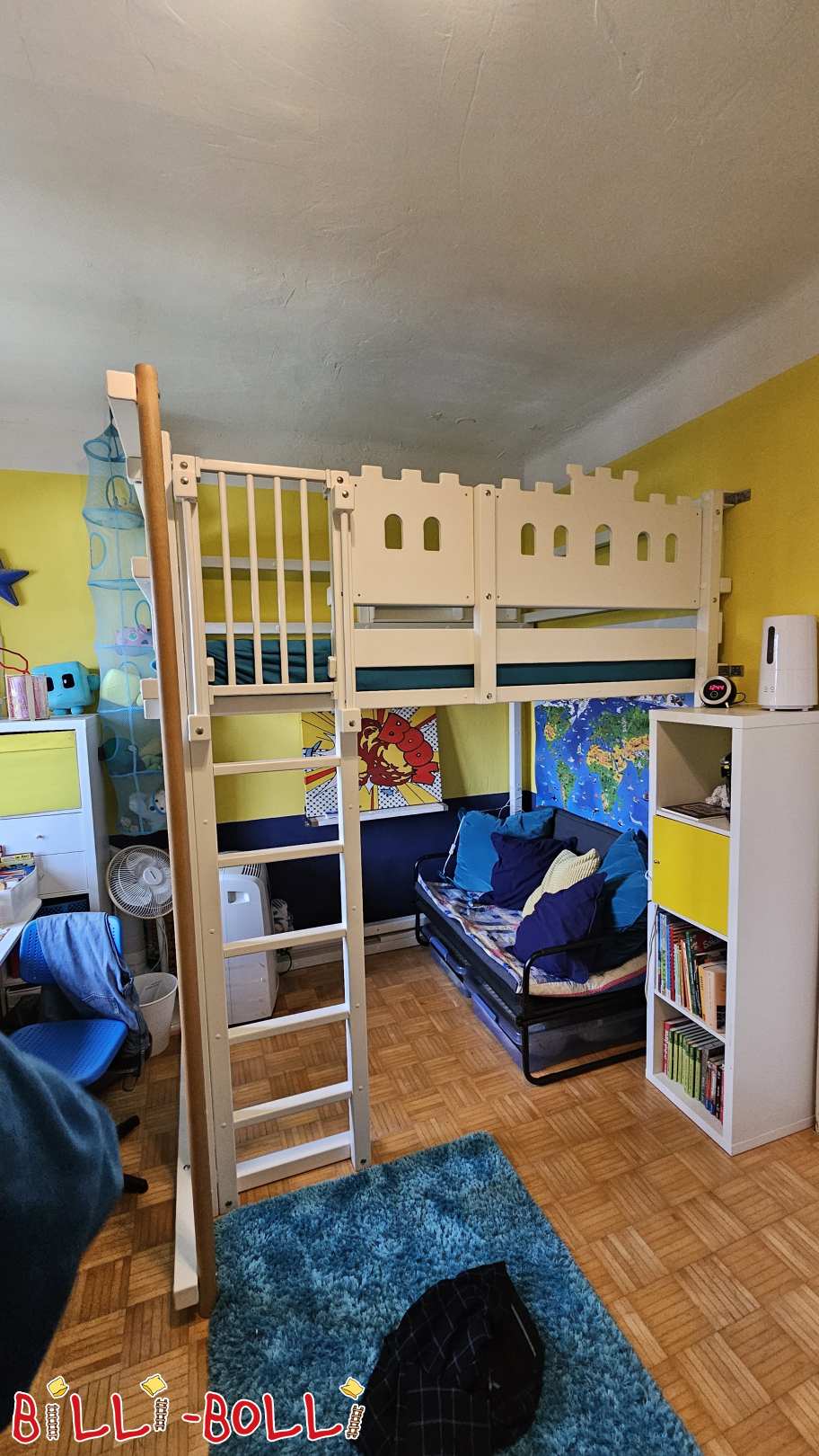 Studentská podkrovní postel, která roste s dítětem, buk, bíle lakovaná 140x200 (Kategorie: Studentská podkrovní postel používá)