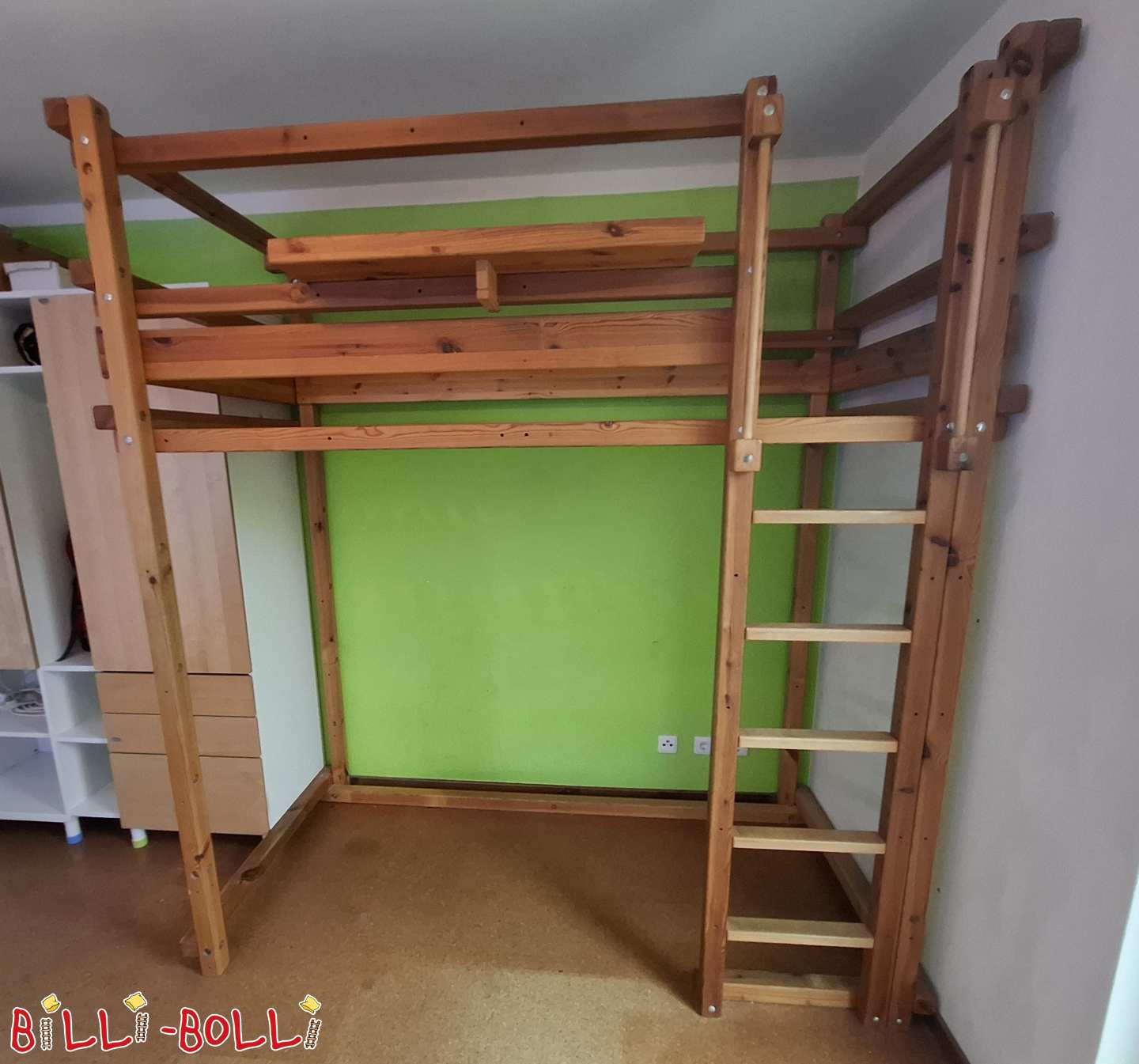 Leito loft estudantil axustable de piñeiro aceitado en Múnic (Categoría: Leito alto de estudante de segunda man)