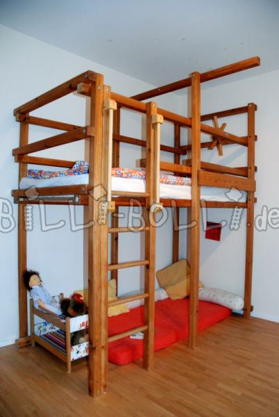 Pestovanie originálnej podkrovnej postele Gullibo (Kategória: Použitá vysoká posteľ)