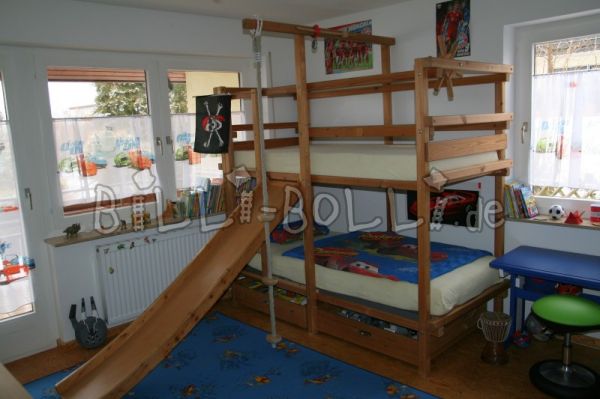 Letto a castello originale Gullibo con scivolo (Categoria: letto a soppalco usato)