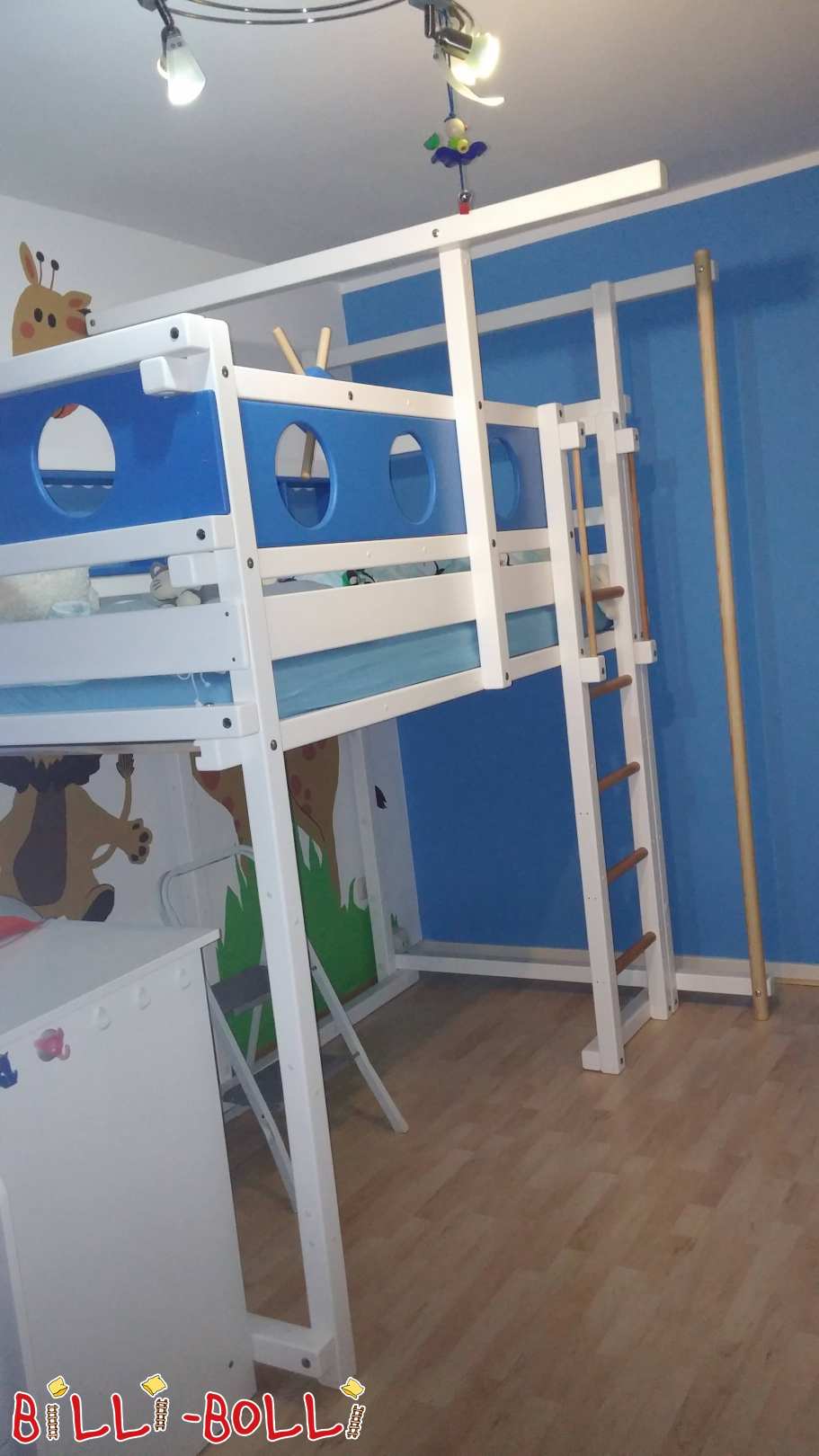 Pirate loft bed 100x200 cm, white blue lacquered Munich (Category: Loft Bed Adjustable by Age pre-owned)