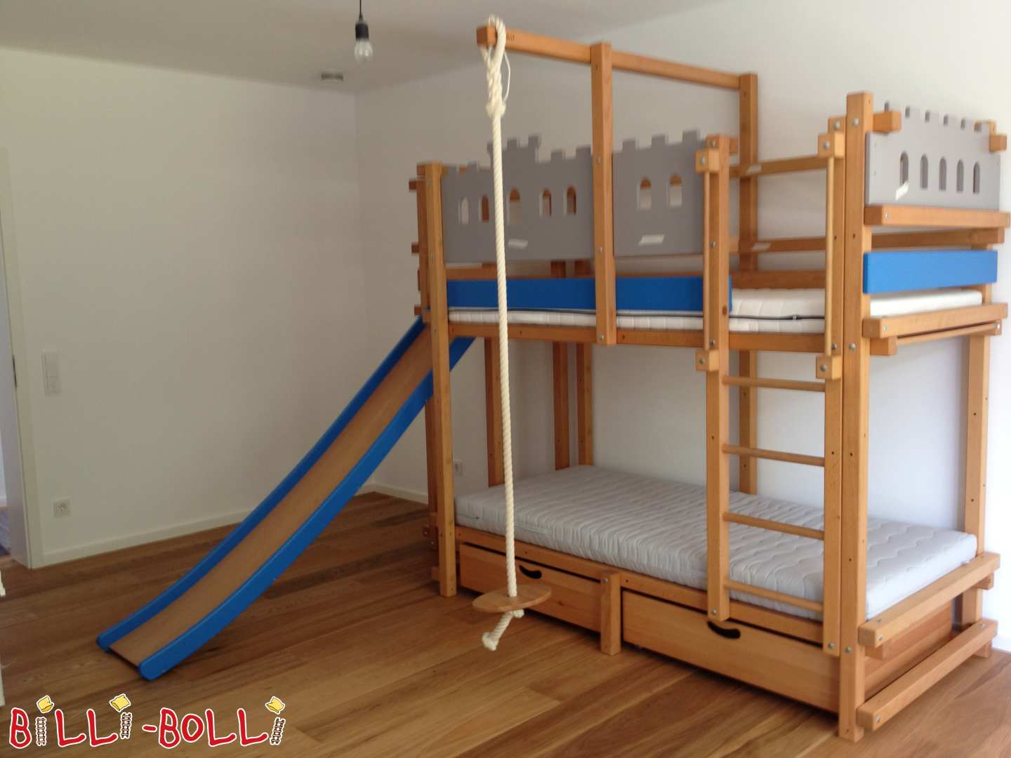 Letto a castello Knight faggio 90x200cm con 1 doghe. + 1 tavulinu di ghjocu, trè-quercia (Category: Lettu à lettu usatu)