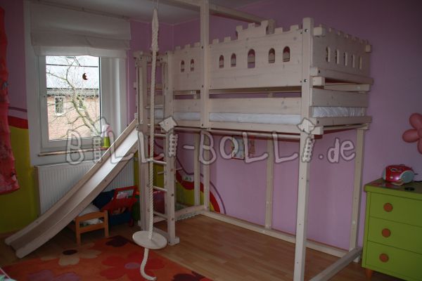 Łóżko na poddaszu Knight's Castle (Kategoria: Używane łóżko na poddaszu)