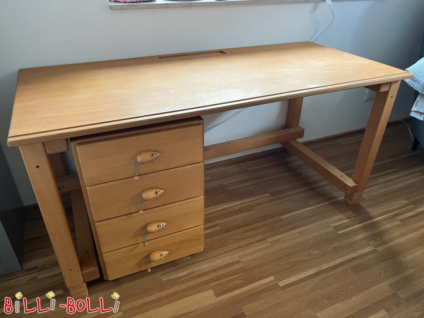 Scrivania 65 cm x 143 cm in faggio oliato con contenitore a rotelle (Categoria: Mobili di seconda mano)