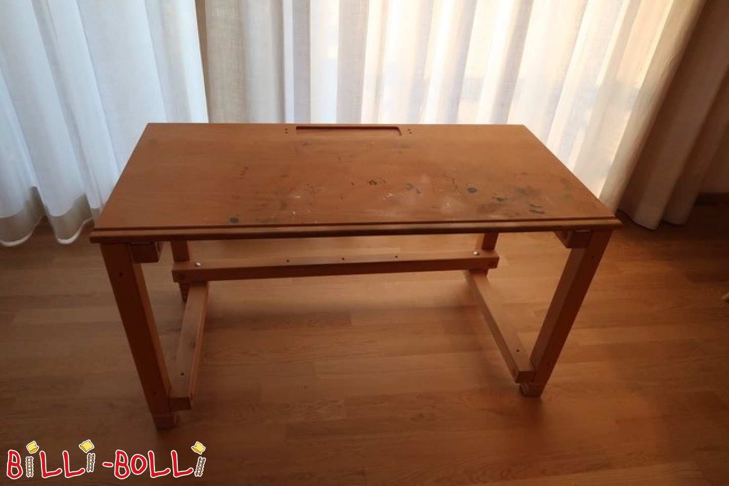 Desk made of beech in Munich (Category: second hand kids’ furniture)