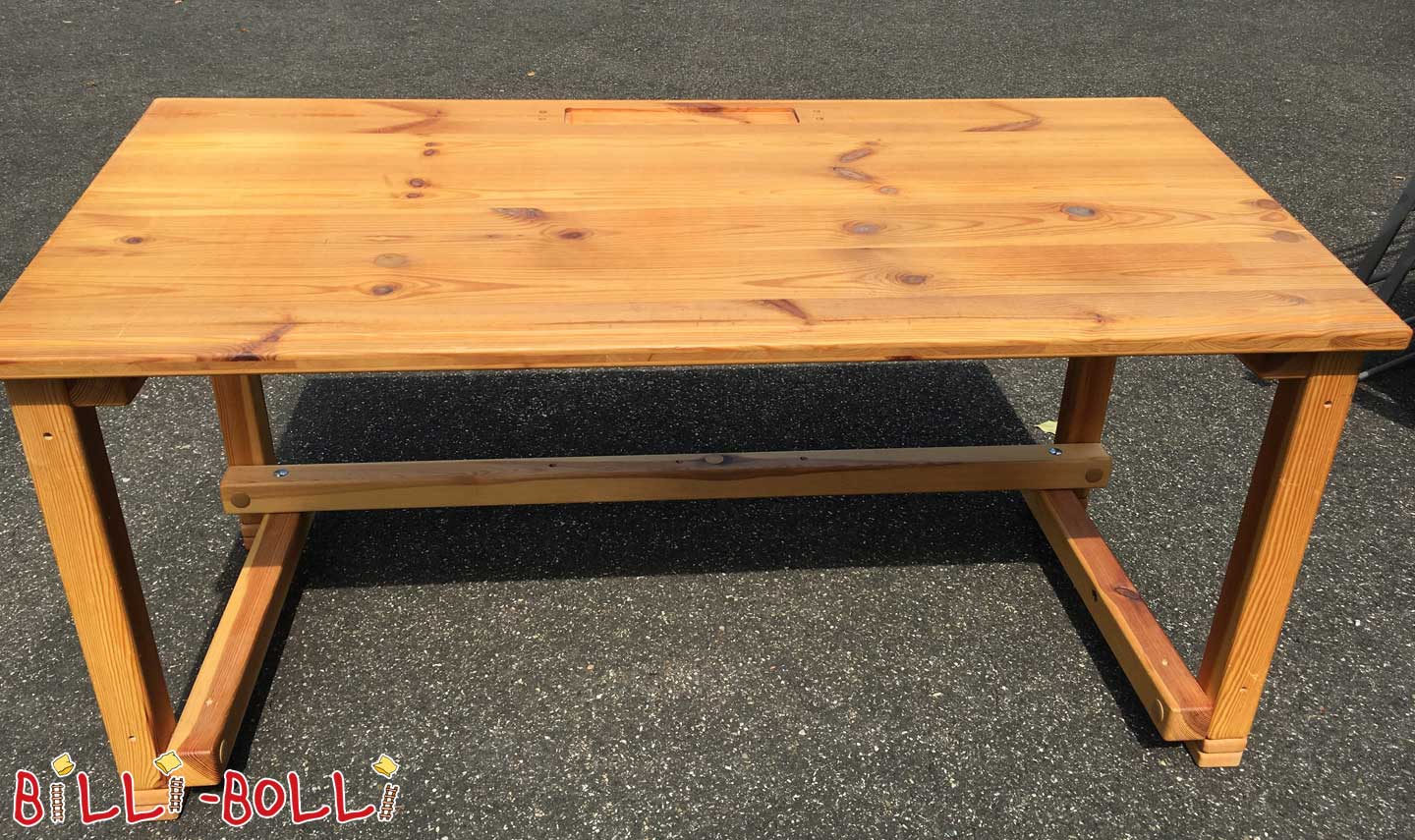 Psací stůl, olejovaná voskovaná borovice (Kategorie: Použitý dětský nábytek)