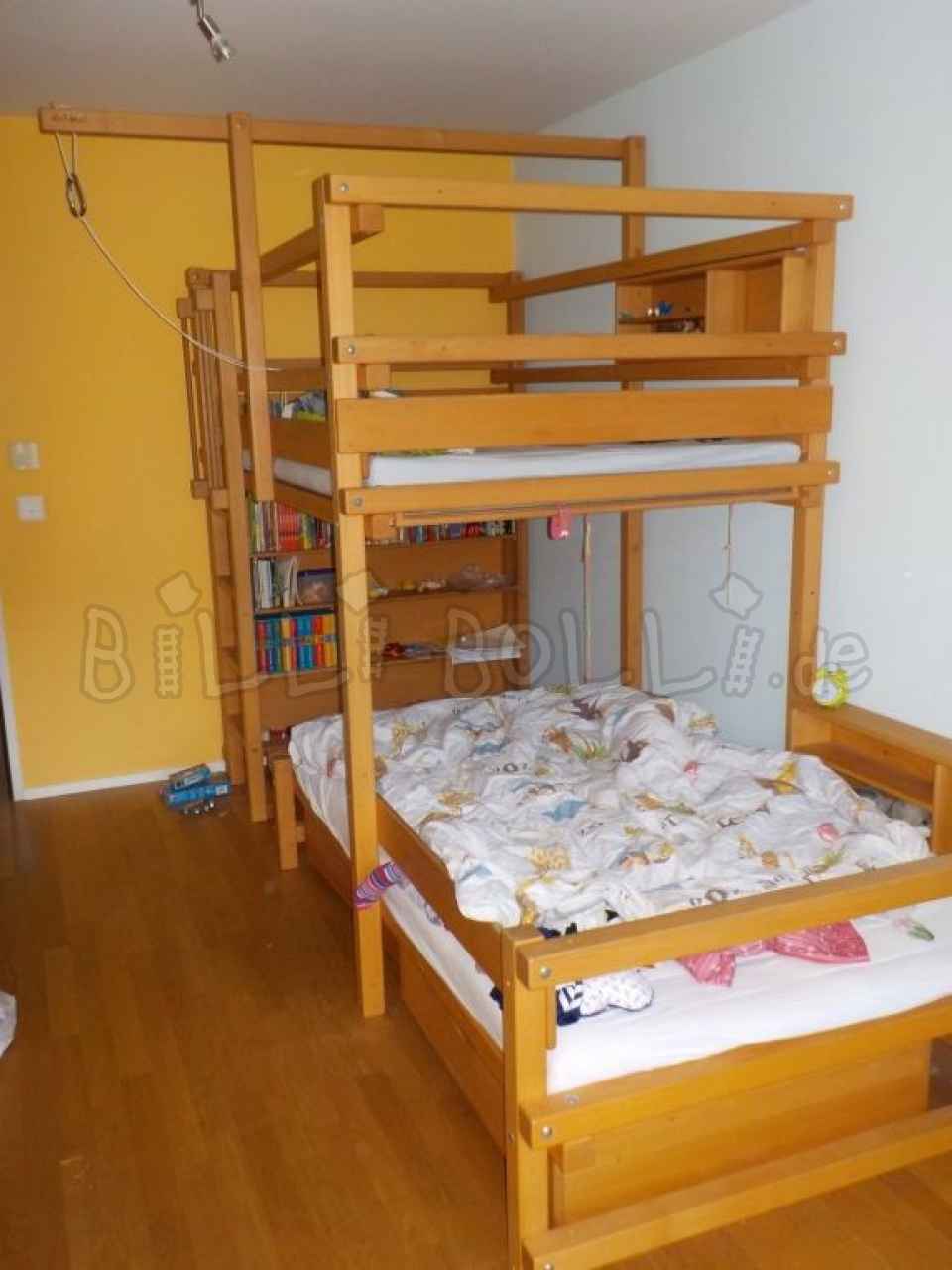 Laterally offset bunk bed (Category: second hand bunk bed)