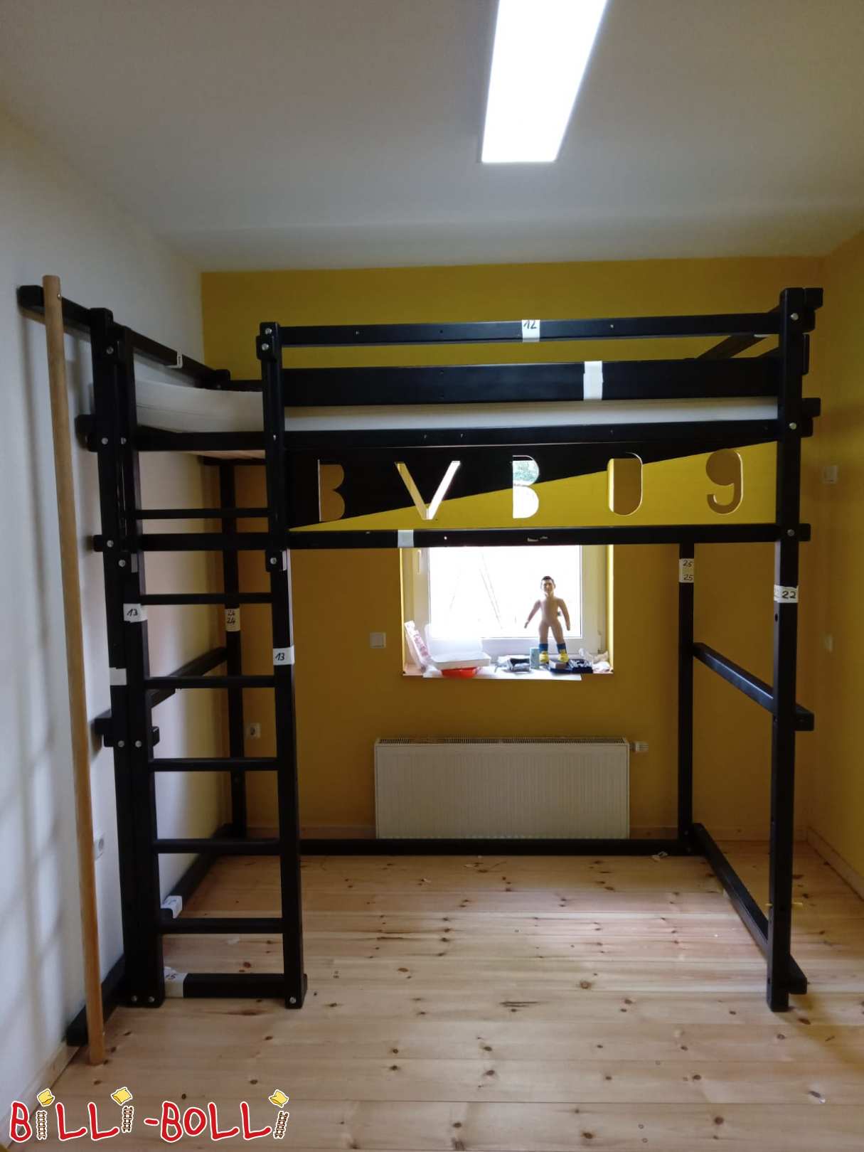 Łóżko studenckie na poddaszu 120x220 czarne BVB Design Magdeburg slide bar (Kategoria: Studenckie łóżko na poddaszu używane)