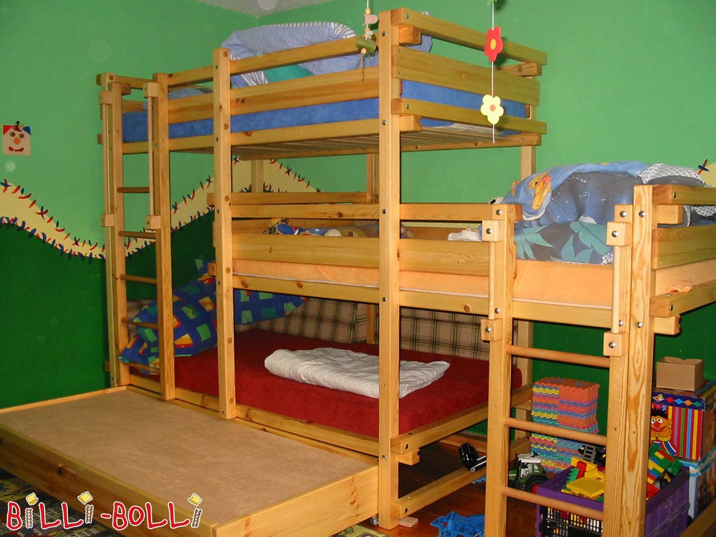 جێگەی نوستن چوار کەسی (جۆر: مۆبیلیاتی بەکارهاتووی منداڵان)