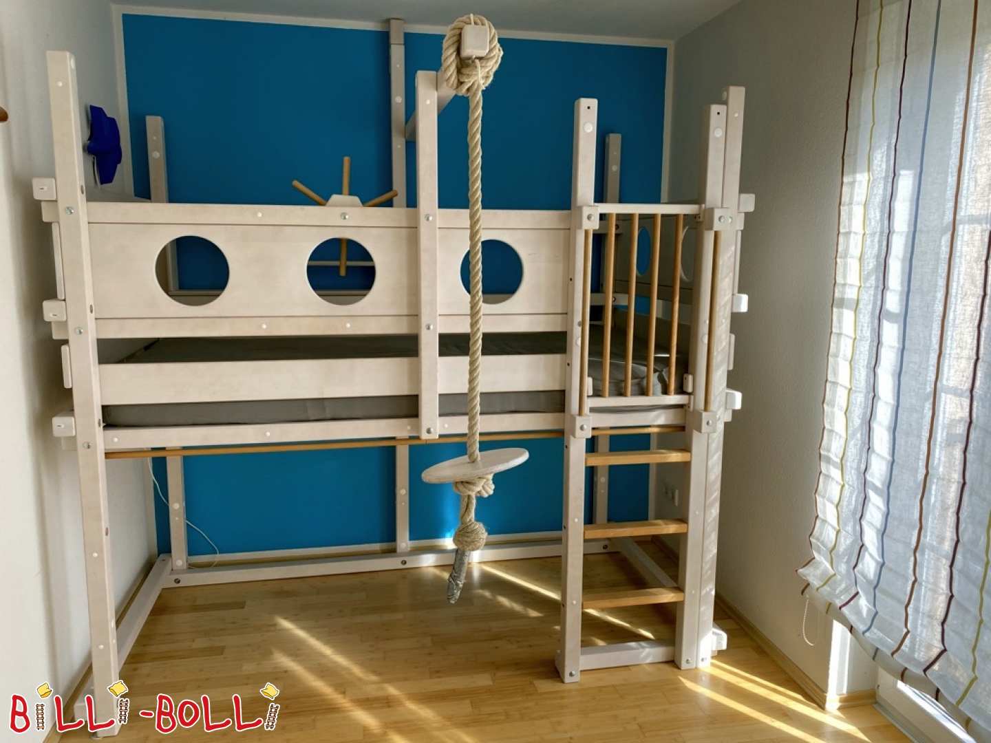 Balta glazūruota palėpės lova (100 x 200 cm) (Kategorija: Naudojama palėpės lova)