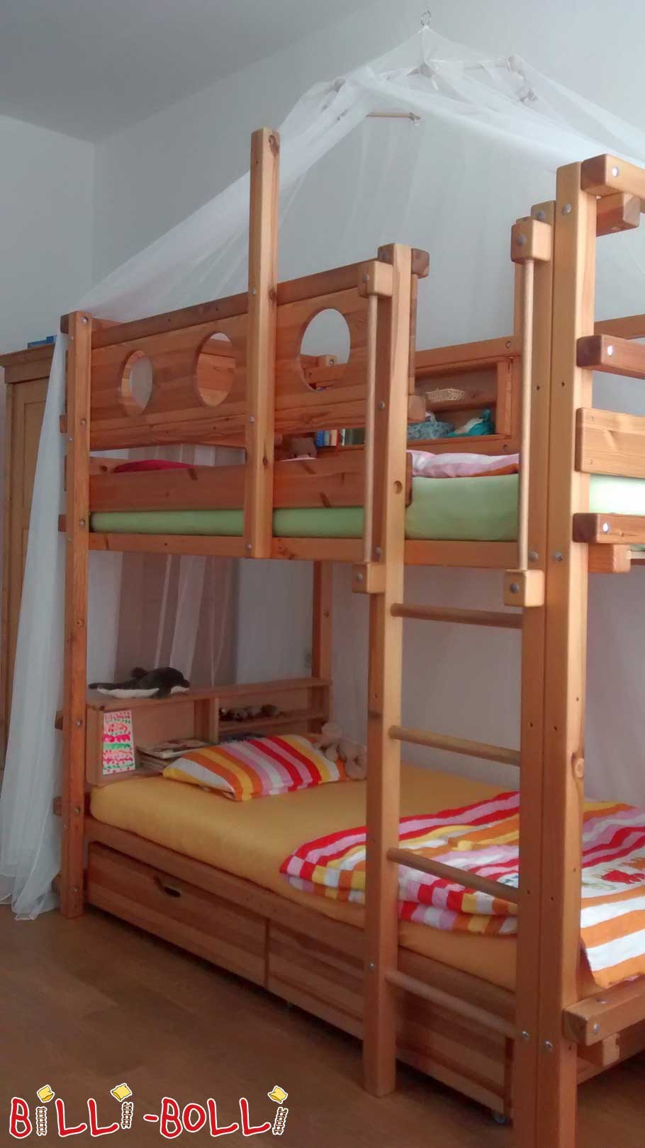 Dodatočná úroveň spánku pre podkrovnú posteľ rastúcu s dieťaťom (Kategória: Použitá vysoká posteľ)